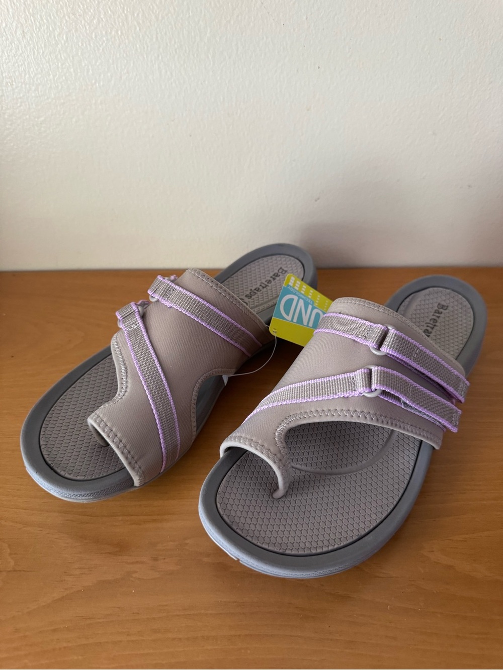 BareTraps Gray Sandals - New with Tags - Picture 2 of 12